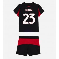 Stroje piłkarskie AC Milan Fikayo Tomori #23 Koszulka Podstawowej dla dzieci 2025-26 Krótki Rękaw (+ szorty)